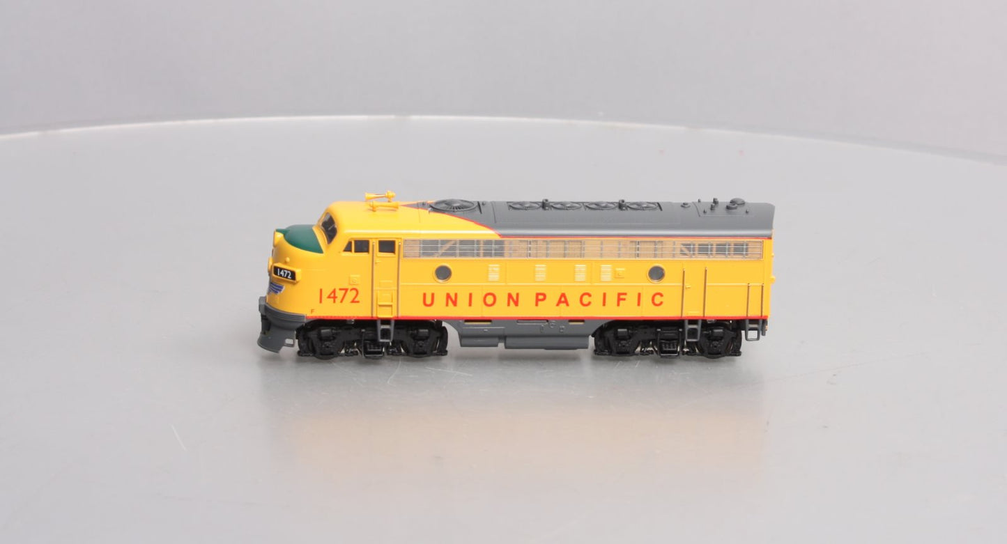 MRC CB247 HO Scale Union Pacific F7a Diesel Locomotive #1472 LN/Box