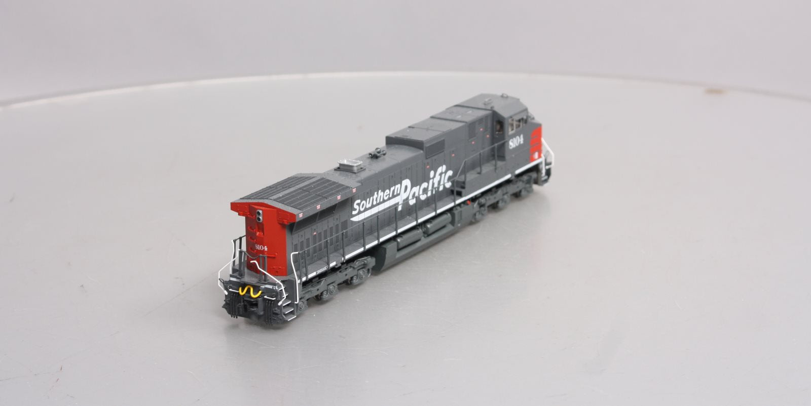 Kato 37-6630 HO Southern Pacific GE C44-9W Diesel Loco Standard DC #81 –  Trainz