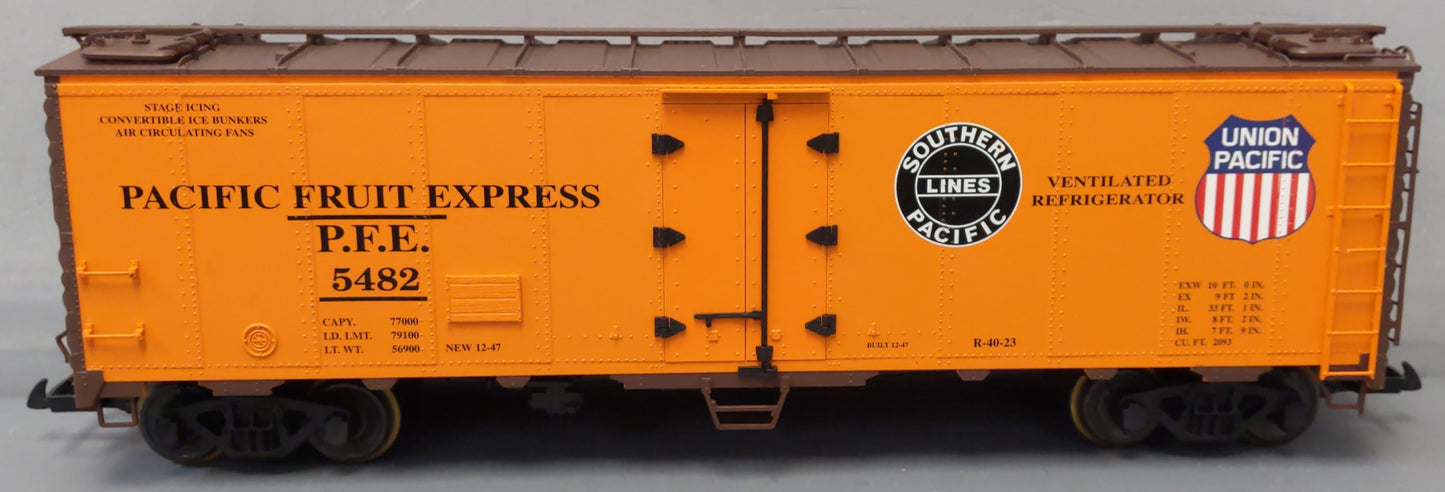 USA Trains 16506 SP/UP - Pacific Fruit Express 40' Reefer Car #2 - Metal Wheels EX/Box