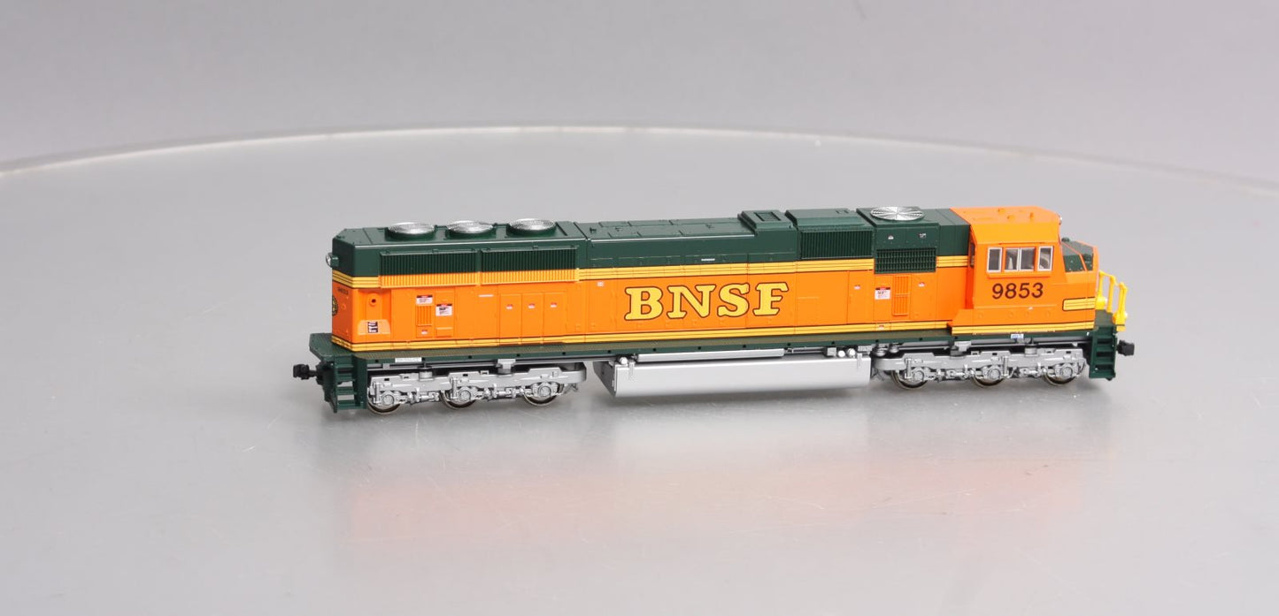 Kato 37-6404 HO BNSF Heritage ll EMD SD70MAC Diesel Locomotive #9853 EX/Box