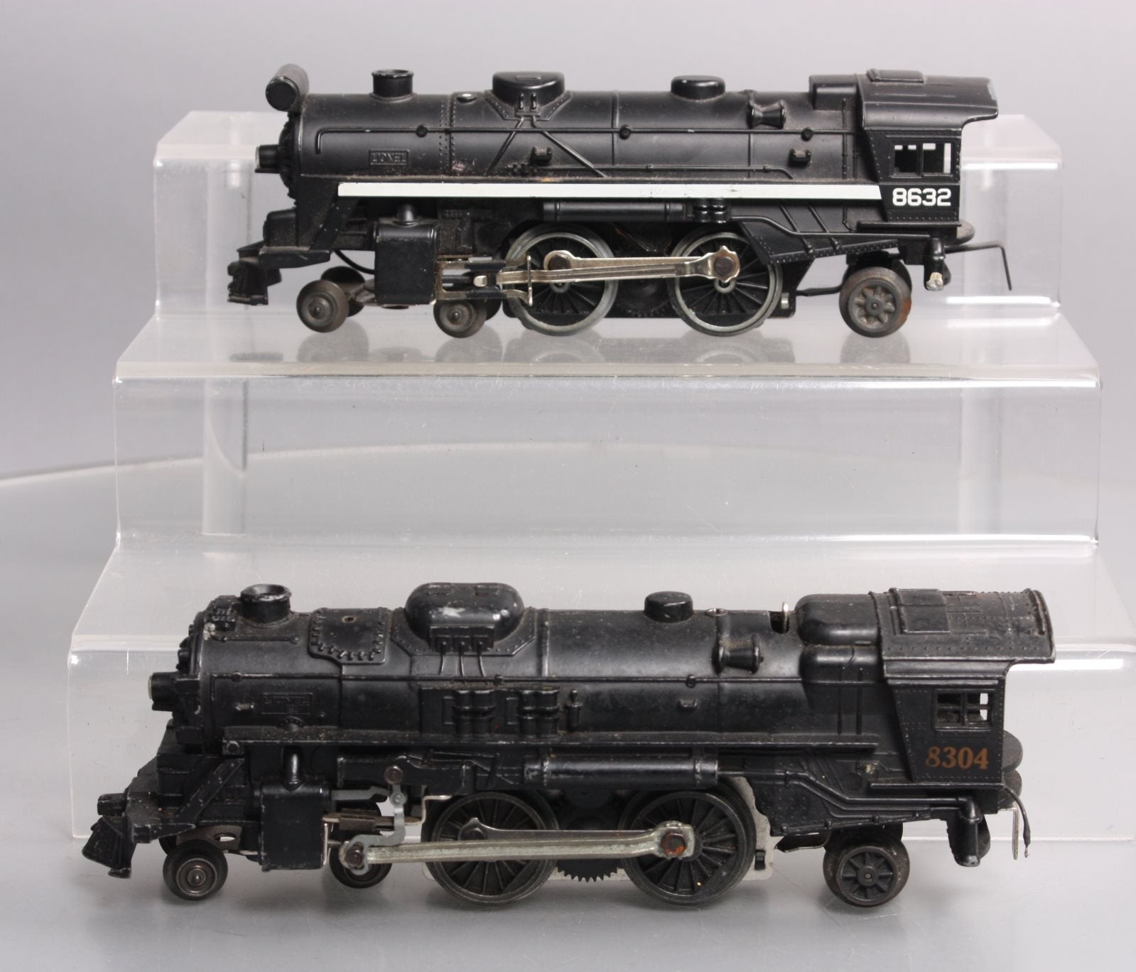 Lionel #8632 locomotive with cars,54 tracks, switch over, Tower O cheapest scale Read