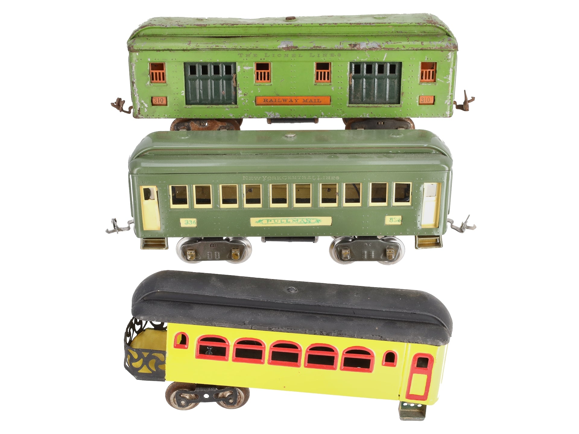 Outlets 3 vintage Lionel train cars