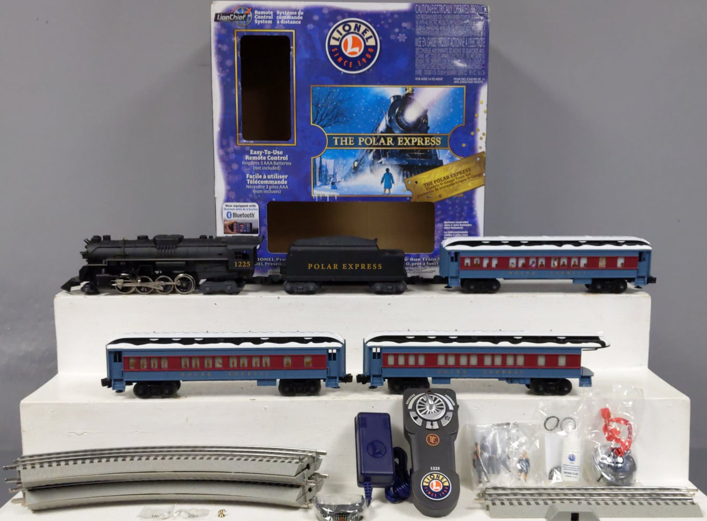 Lionel 6-84328 The Polar Express O Gauge Steam Train Set with Bluetooth EX/Box