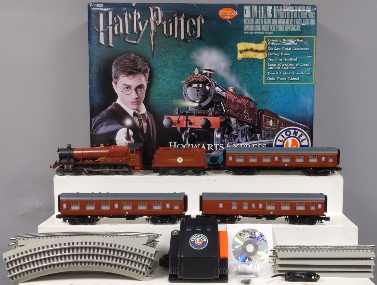 Lionel 7-11020 O Gauge Harry Potter Hogwarts Express Steam Train Set EX/Box