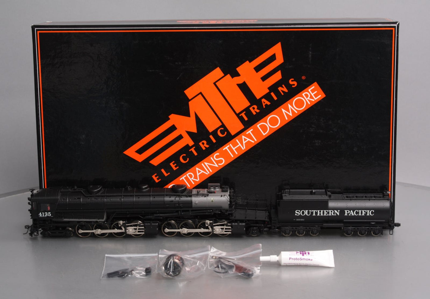 MTH 80-3270-1 HO Southern Pacific 4-8-8-2 AC-6 Cab Forward Steam Engine #4135