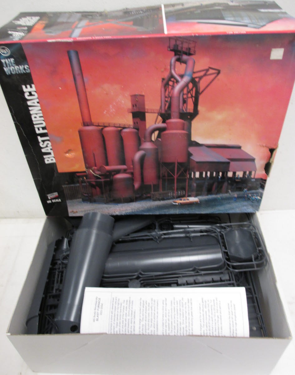 Walthers 933-3054 HO Scale Blast Furnace Structure Building Kit