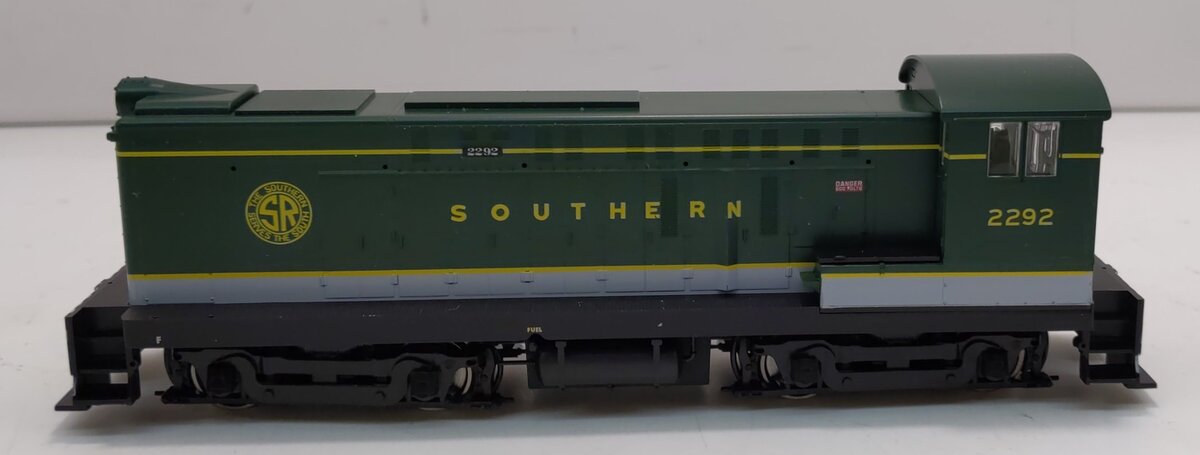 Stewart 4923 HO Southern Baldwin S-12 Phase I Powered Diesel Locomotive #2292 LN/Box