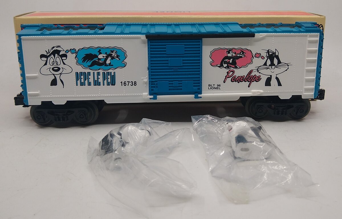 Lionel 6-16738 O Warner Bros Pepe Le Pew & Penelope Operating Boxcar