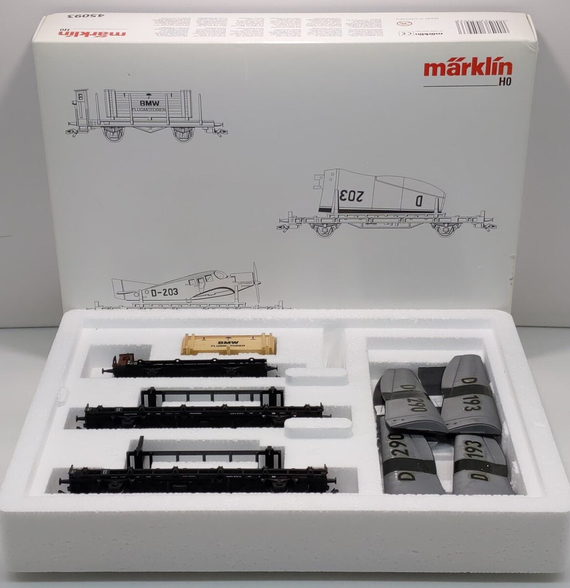 Marklin 45093 HO Scale Airport Transport Car Set