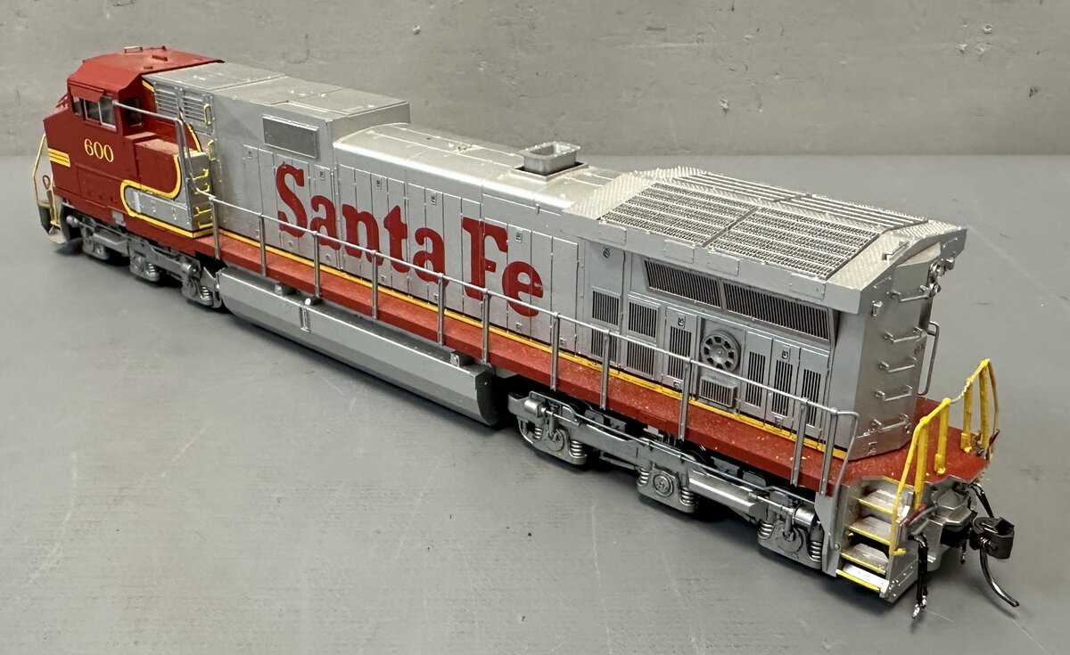 Kato 37-1203 HO Scale Santa Fe GE C44-9W Diesel Locomotive #600 NIB – Trainz