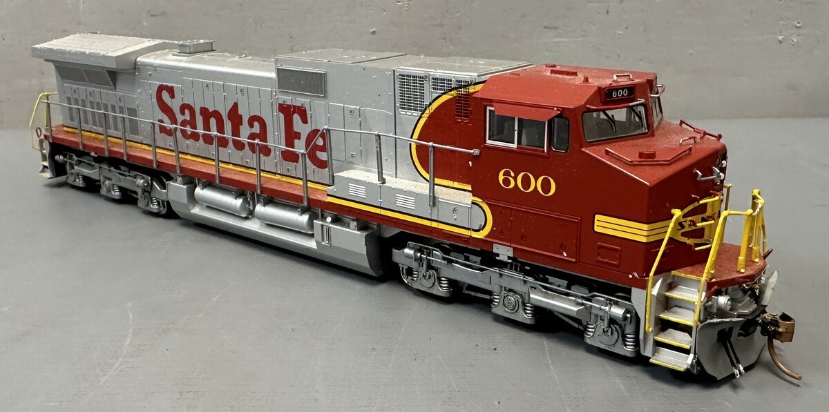 Kato 37-1203 HO Scale Santa Fe GE C44-9W Diesel Locomotive #600 NIB