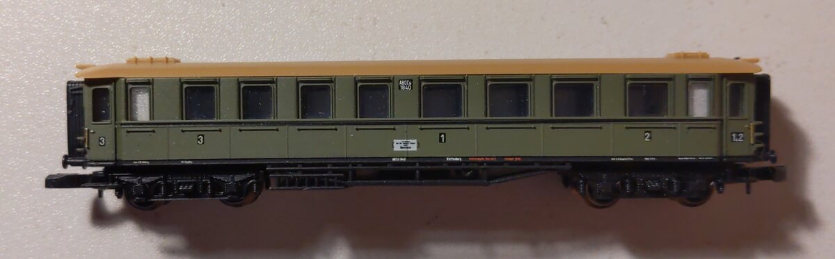 Marklin Z Scale 2nd/3rd Class Passenger Car LN