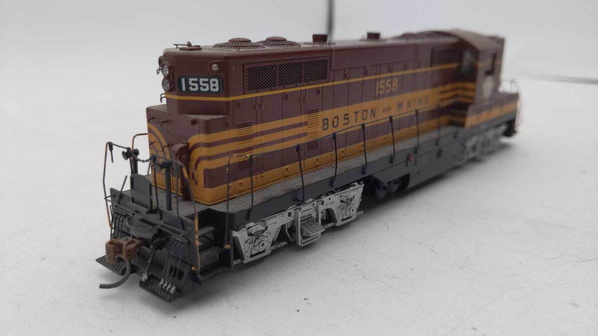 Athearn G62925 HO Boston and Maine GP7 with Hep, with DCC & Sound #1558 VG/Box