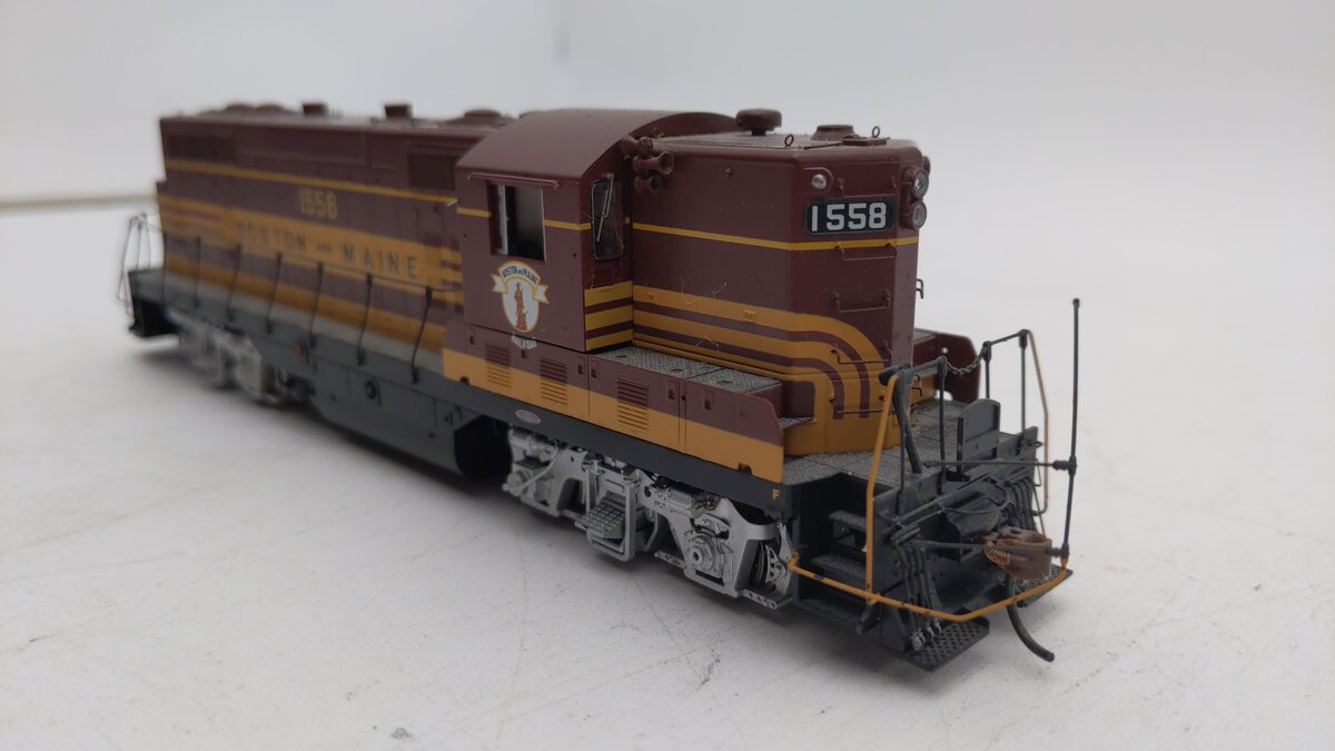 Athearn G62925 HO Boston and Maine GP7 with Hep, with DCC & Sound #1558 VG/Box