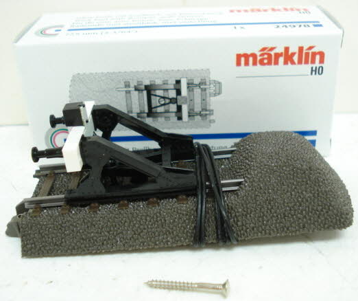 Marklin 24978 HO C-Track End with Bumper and Lantern