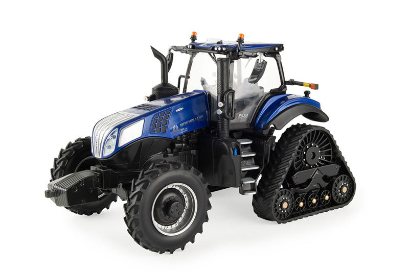 Ertl 13944 1:32 New Holland T8.435 SmartTrax Tractor