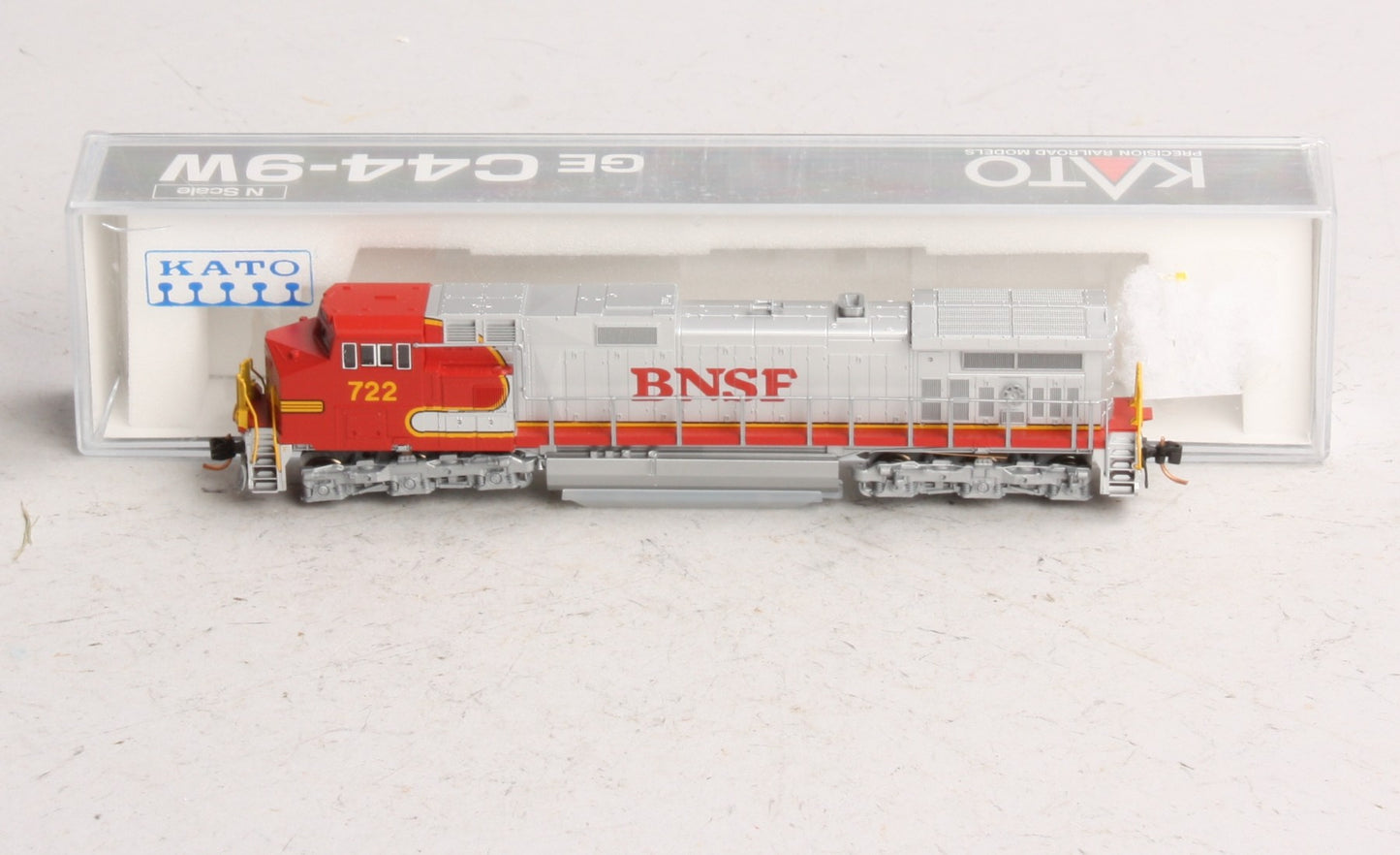 Kato 176-3510 N Scale BNSF C44-9W Powered Diesel Locomotive #722