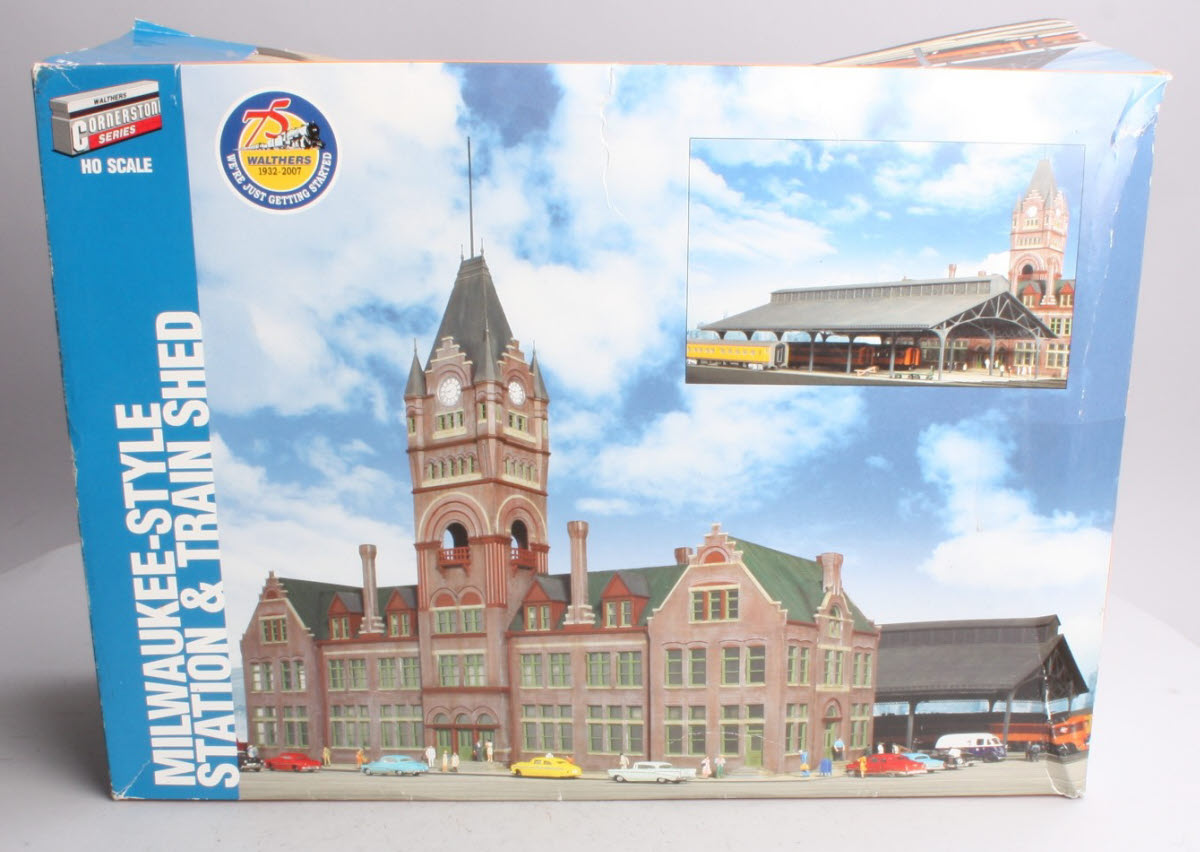 Walthers 933-2943 HO Milwaukee-Style Station & Train Shed Structure Kit