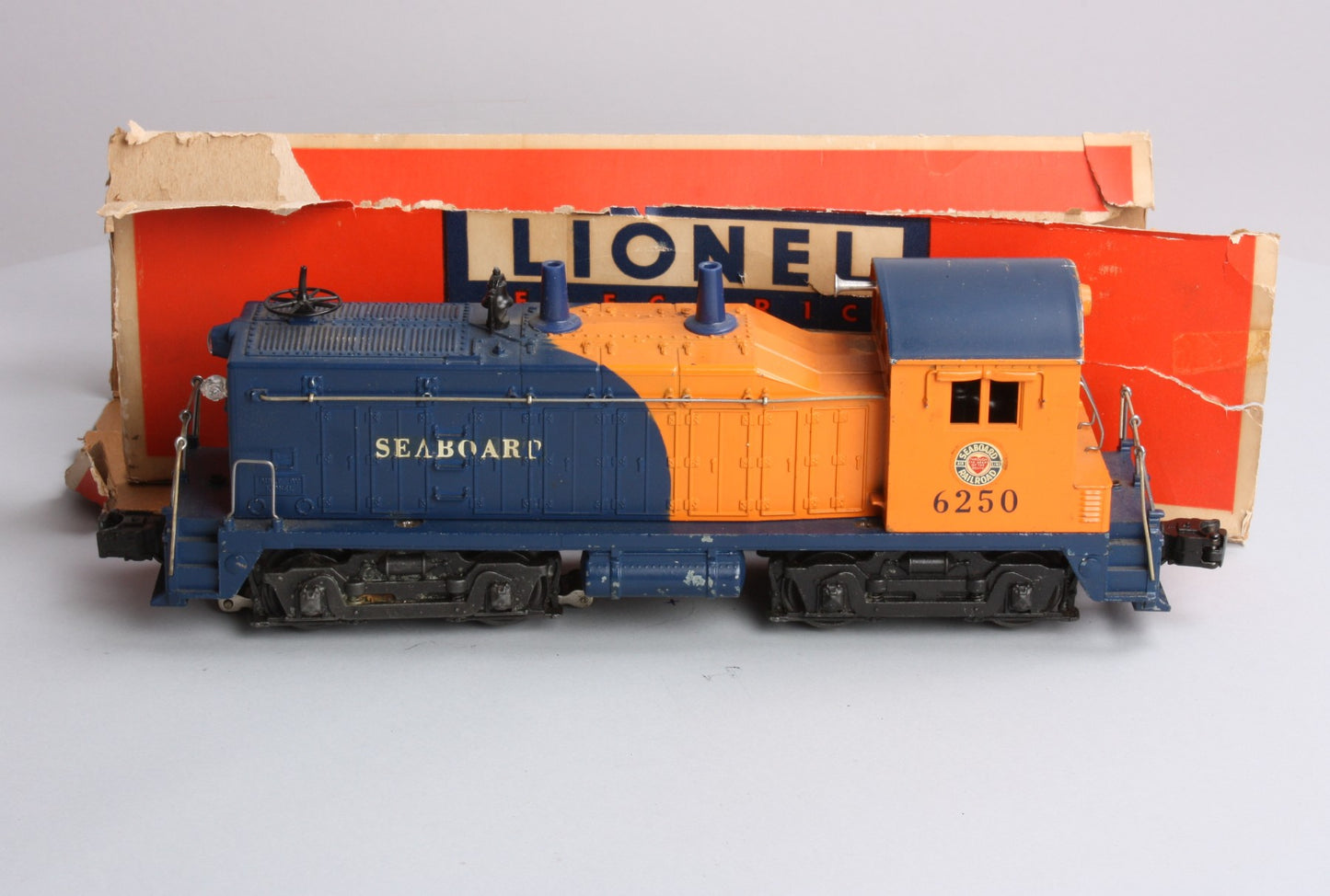 Lionel 6250 Vintage O Seaboard NW-2 Powered Diesel Locomotive