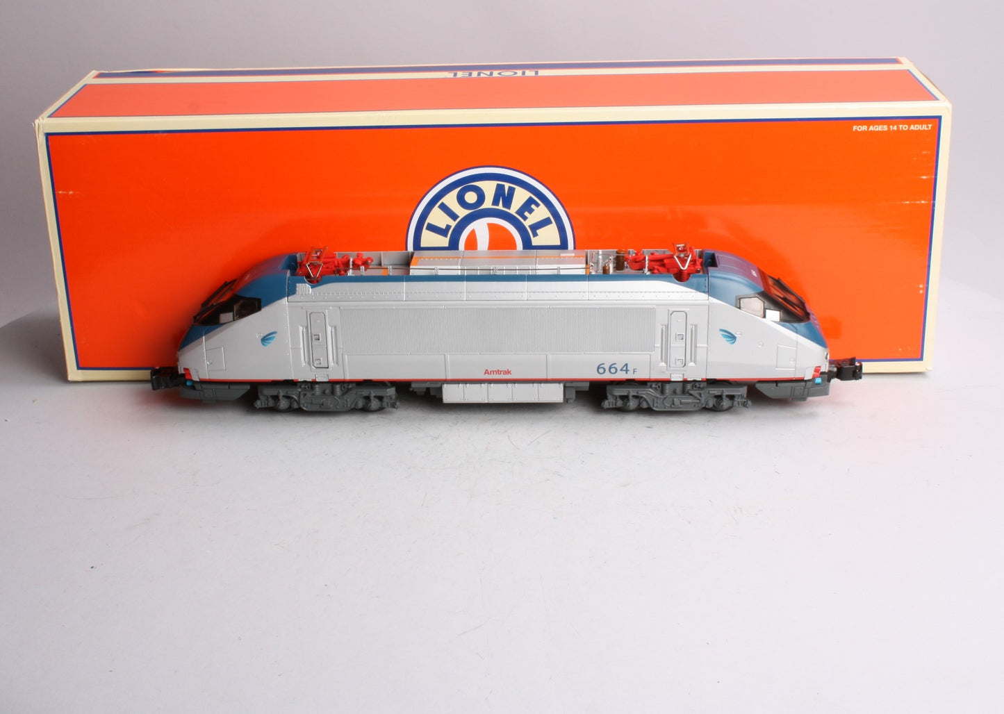 Lionel 6-38402 O Amtrak HHP-8 Powered Electric Locomotive w/RailSounds #664