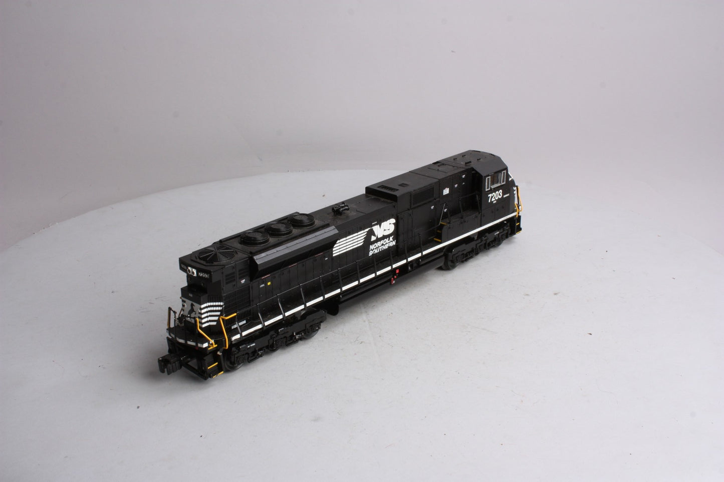 Lionel 6-38585 Norfolk Southern SD80MAC Diesel Locomotive #7203