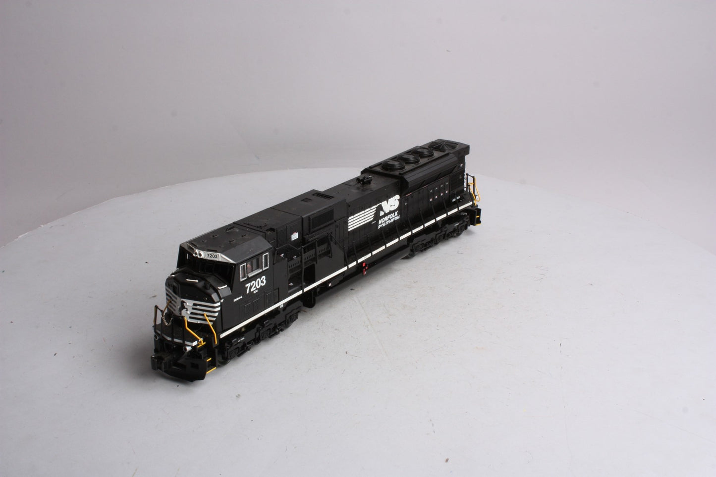 Lionel 6-38585 Norfolk Southern SD80MAC Diesel Locomotive #7203