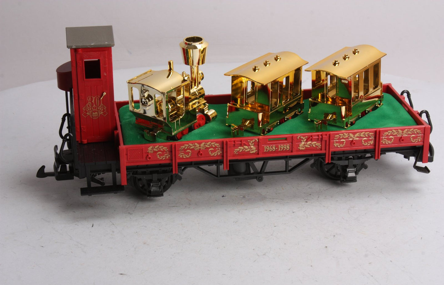 LGB 41124 G Scale 30th Anniversary Flatcar with Gold Train Set