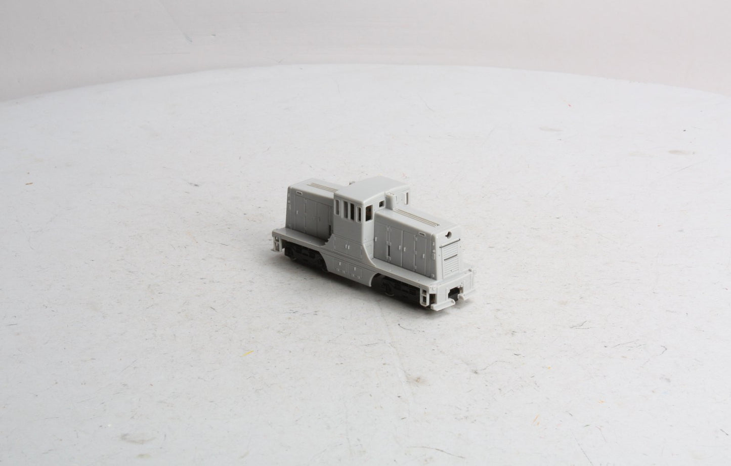 Bachmann 80001 HO Undecorated Spectrum GE 44 Ton Switcher