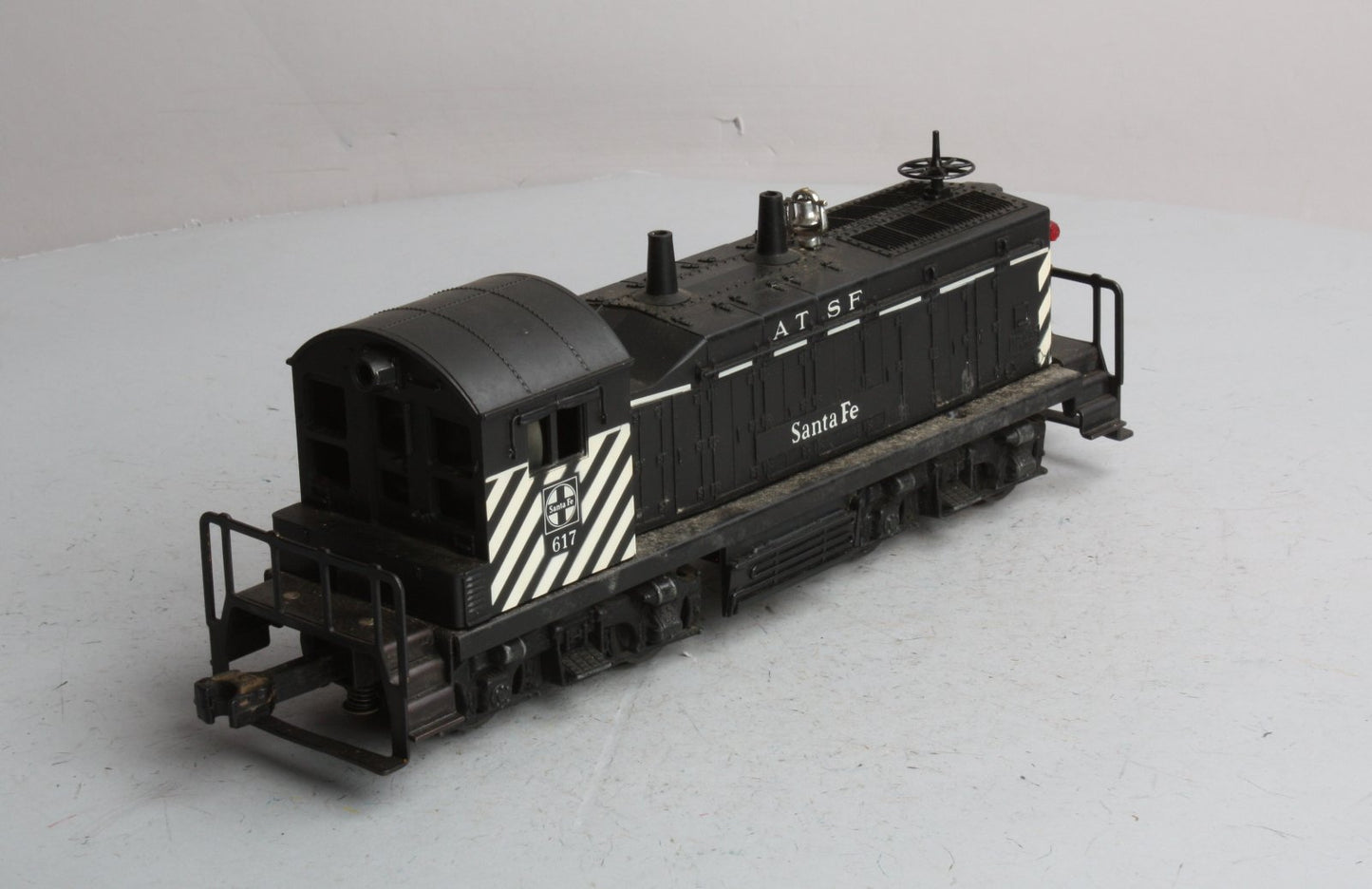 Lionel 617 Vintage O Santa Fe ATSF Diesel Switcher with Zebra Stripes - RARE