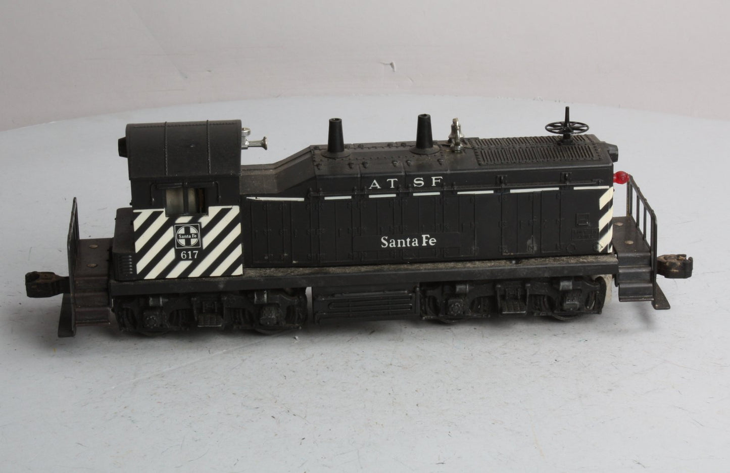 Lionel 617 Vintage O Santa Fe ATSF Diesel Switcher with Zebra Stripes - RARE