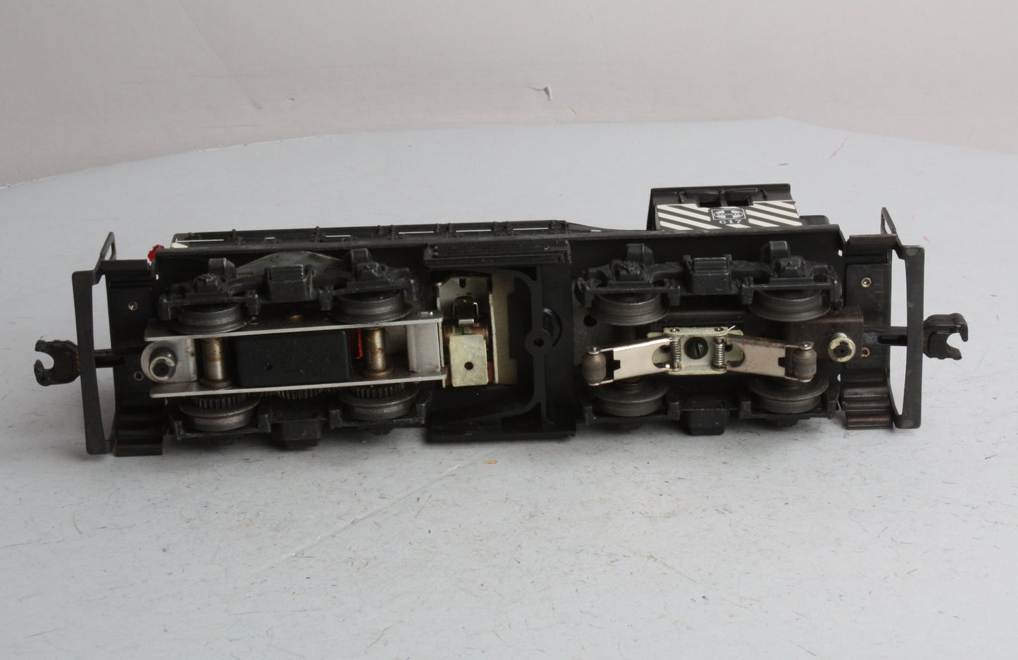 Lionel 617 Vintage O Santa Fe ATSF Diesel Switcher with Zebra Stripes - RARE