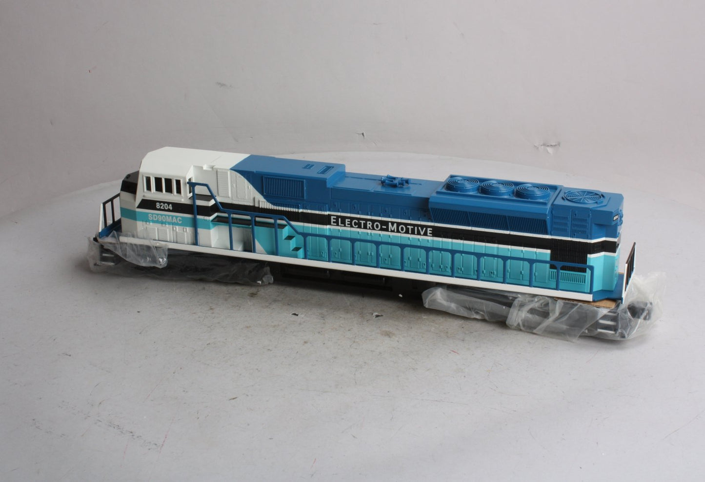 Williams 21803 O Electro-Motive Demonstator SD90 MAC Diesel Locomotive #8204