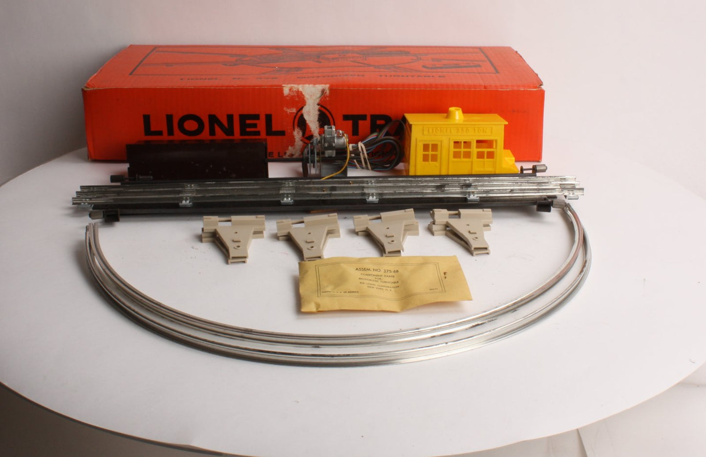 Lionel 375 Vintage O Motorized Turntable