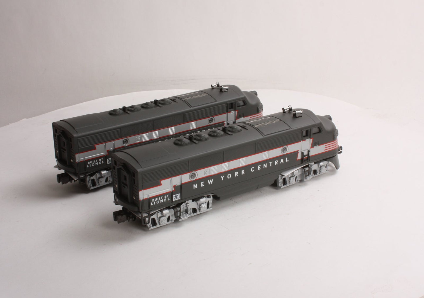 Lionel 6-38368 O Gauge Archive NYC 'Red Lightning' Conventional F3A-A Diesel Set