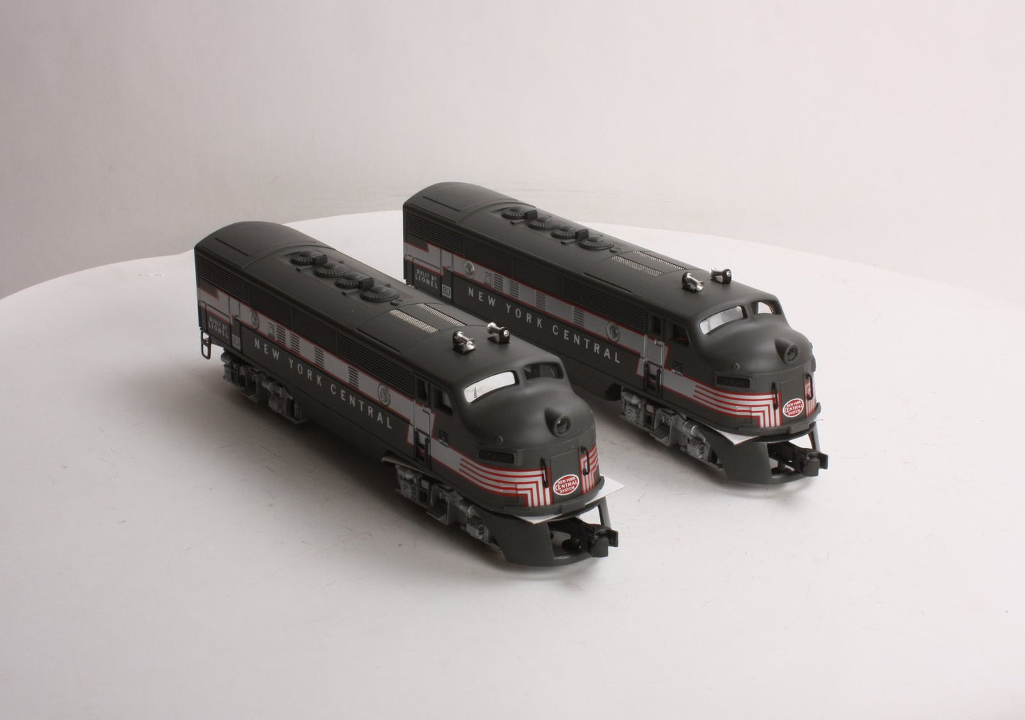 Lionel 6-38368 O Gauge Archive NYC 'Red Lightning' Conventional F3A-A Diesel Set