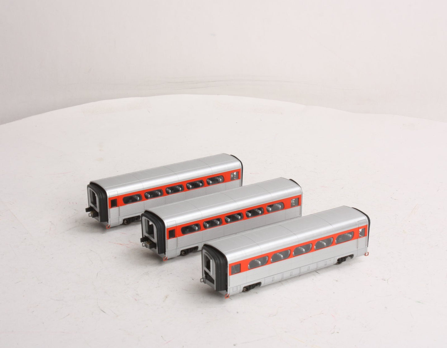 Con-Cor 8751 AeroTrain Coach GM Demonstrator 3-Car Add-On Set