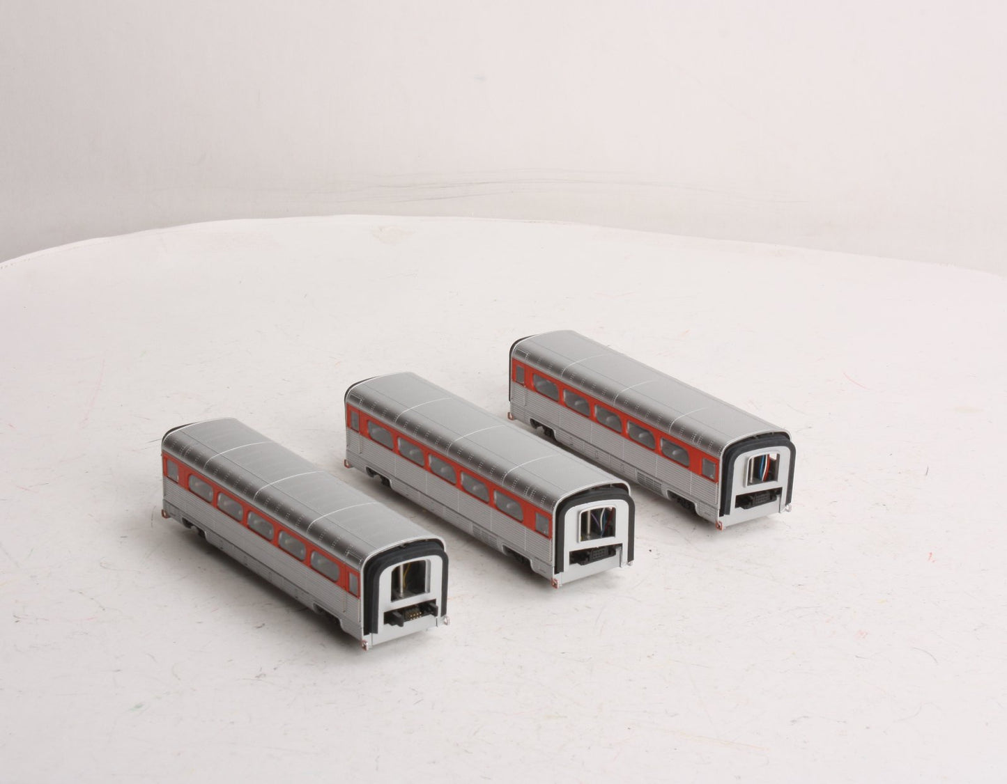 Con-Cor 8751 AeroTrain Coach GM Demonstrator 3-Car Add-On Set