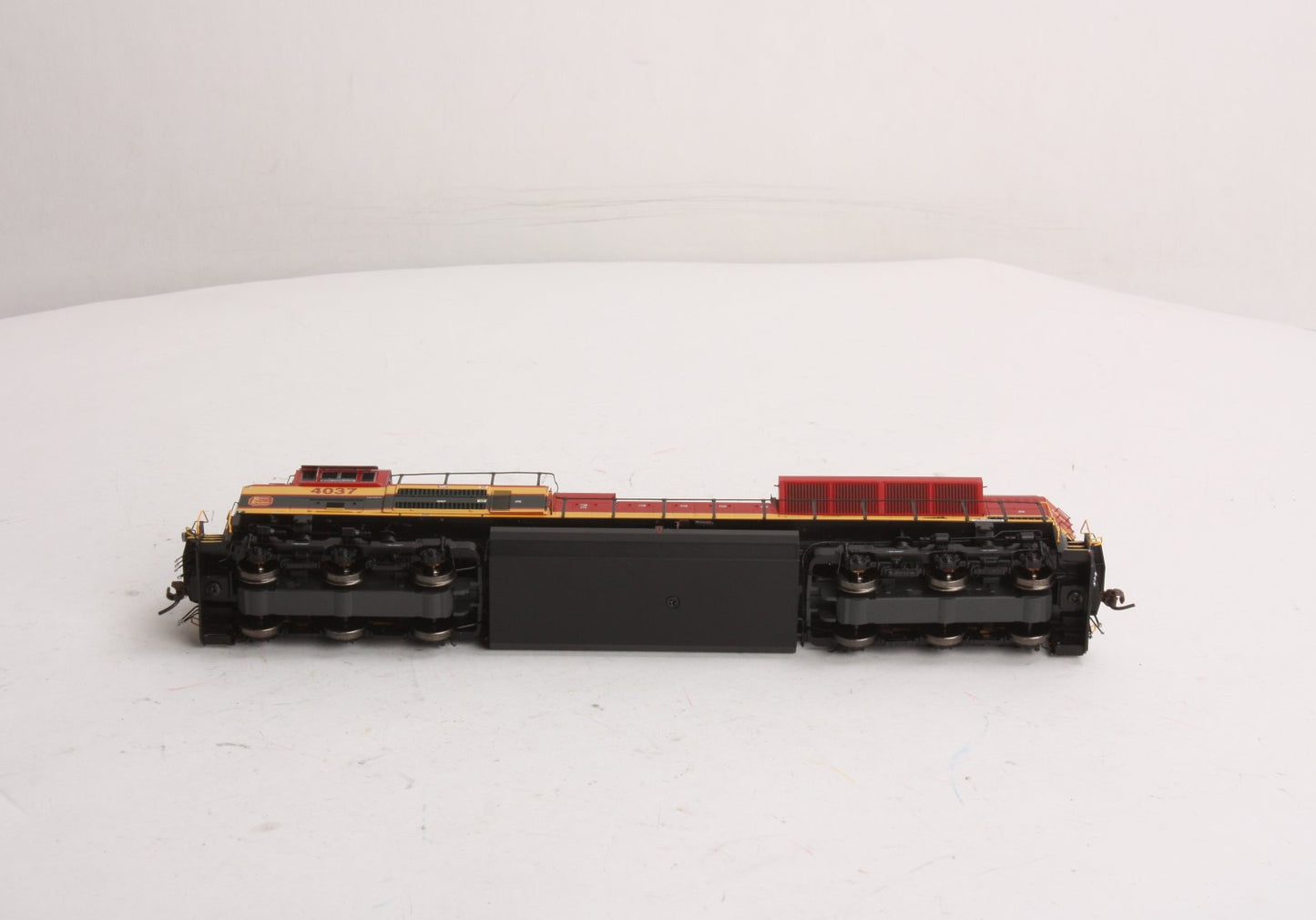 Athearn G68616 HO KCS SD70ACe Diesel Locomotive with DCC & Sound #4037