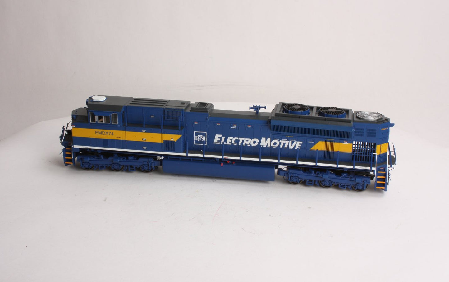 MTH 20-2830-2 EMD SD70M-2 Diesel Engine w/Proto-Sound 2.0 #EMDX74 (Scale Wheels)