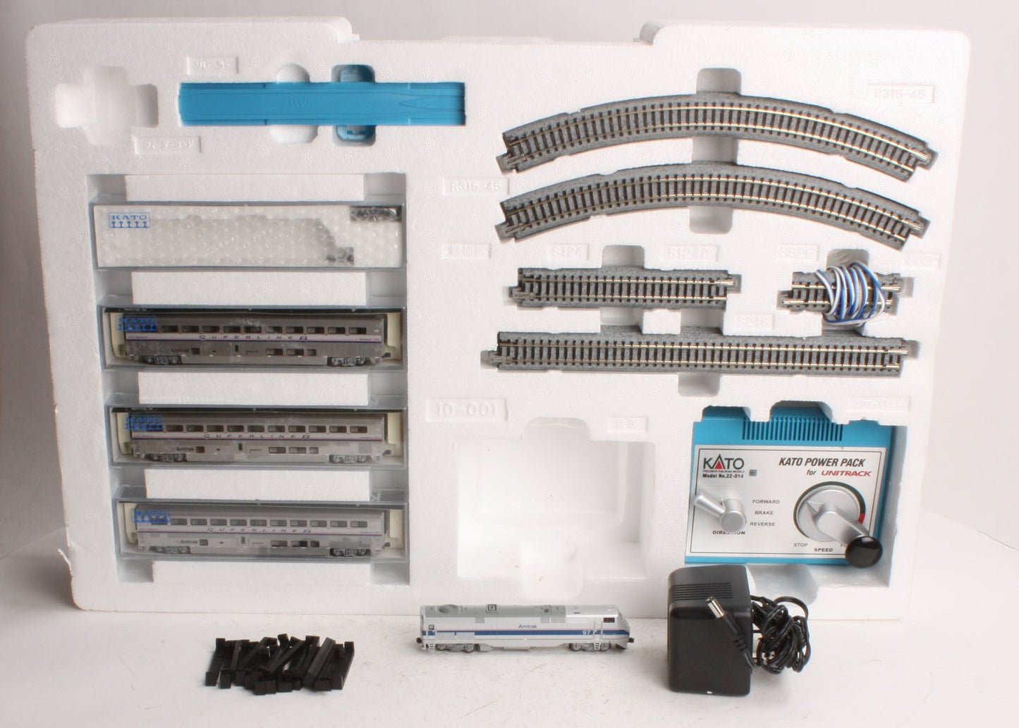 Kato 106-0015 Amtrak P42 Superliner N Gauge Diesel Starter Train Set