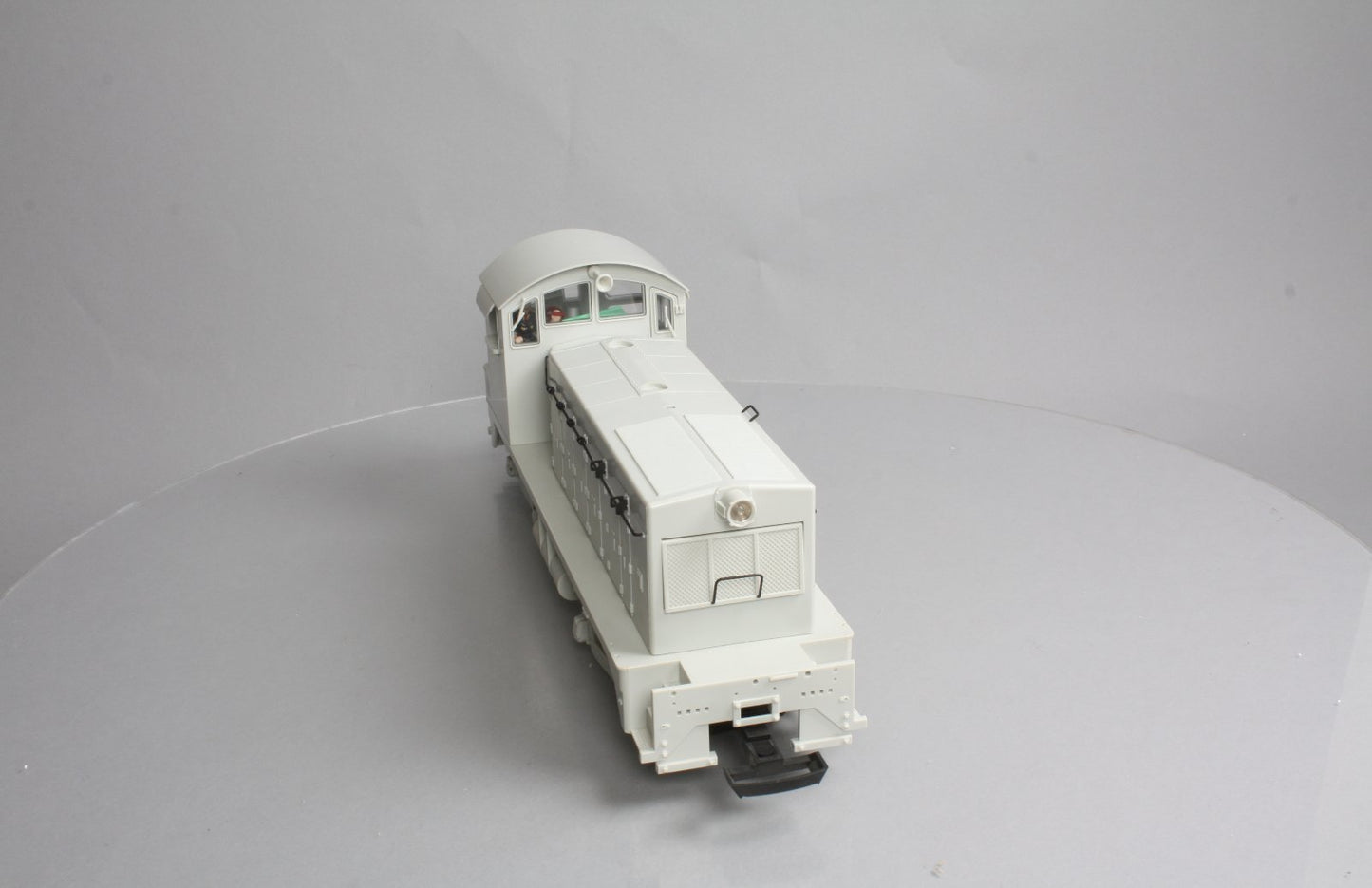 USA Trains 22000 G Undecorated NW2 Diesel Locomotive Powered Cow Unit