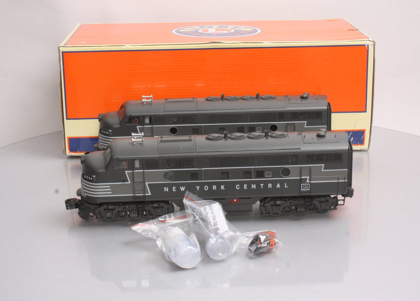 Lionel 6-34576 New York Central F3 A-A Diesel Locomotive Set #2334/2336