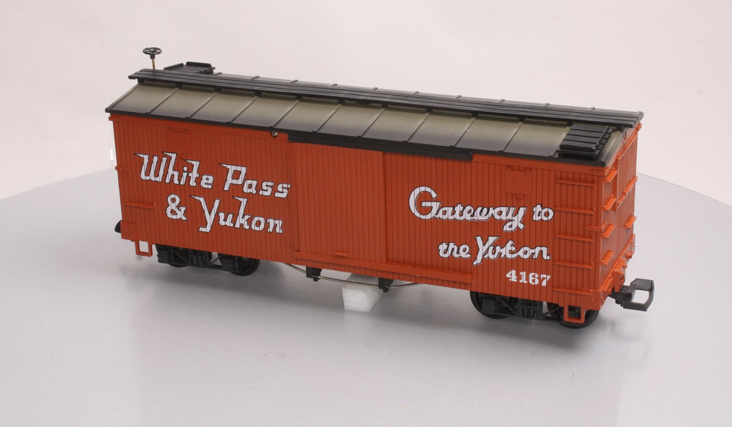 LGB 41675 G Scale White Pass "Gateway to the Yukon" Boxcar #742