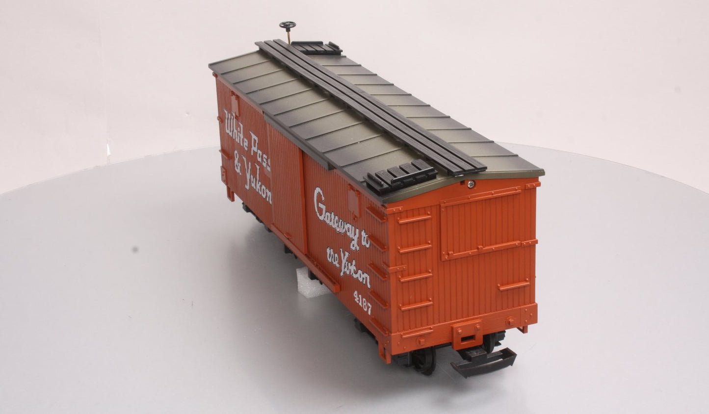 LGB 41675 G Scale White Pass "Gateway to the Yukon" Boxcar #742