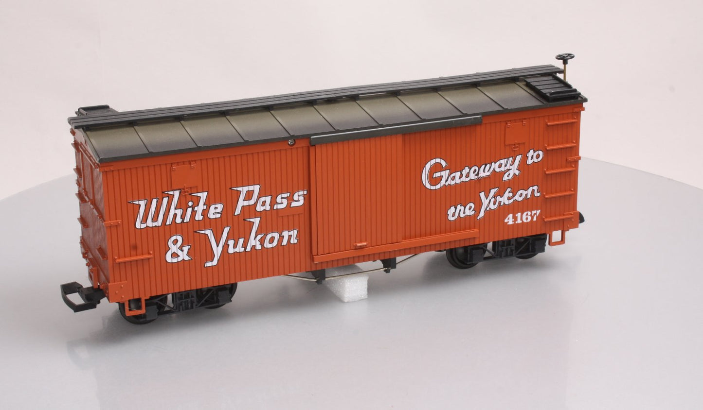 LGB 41675 G Scale White Pass "Gateway to the Yukon" Boxcar #742