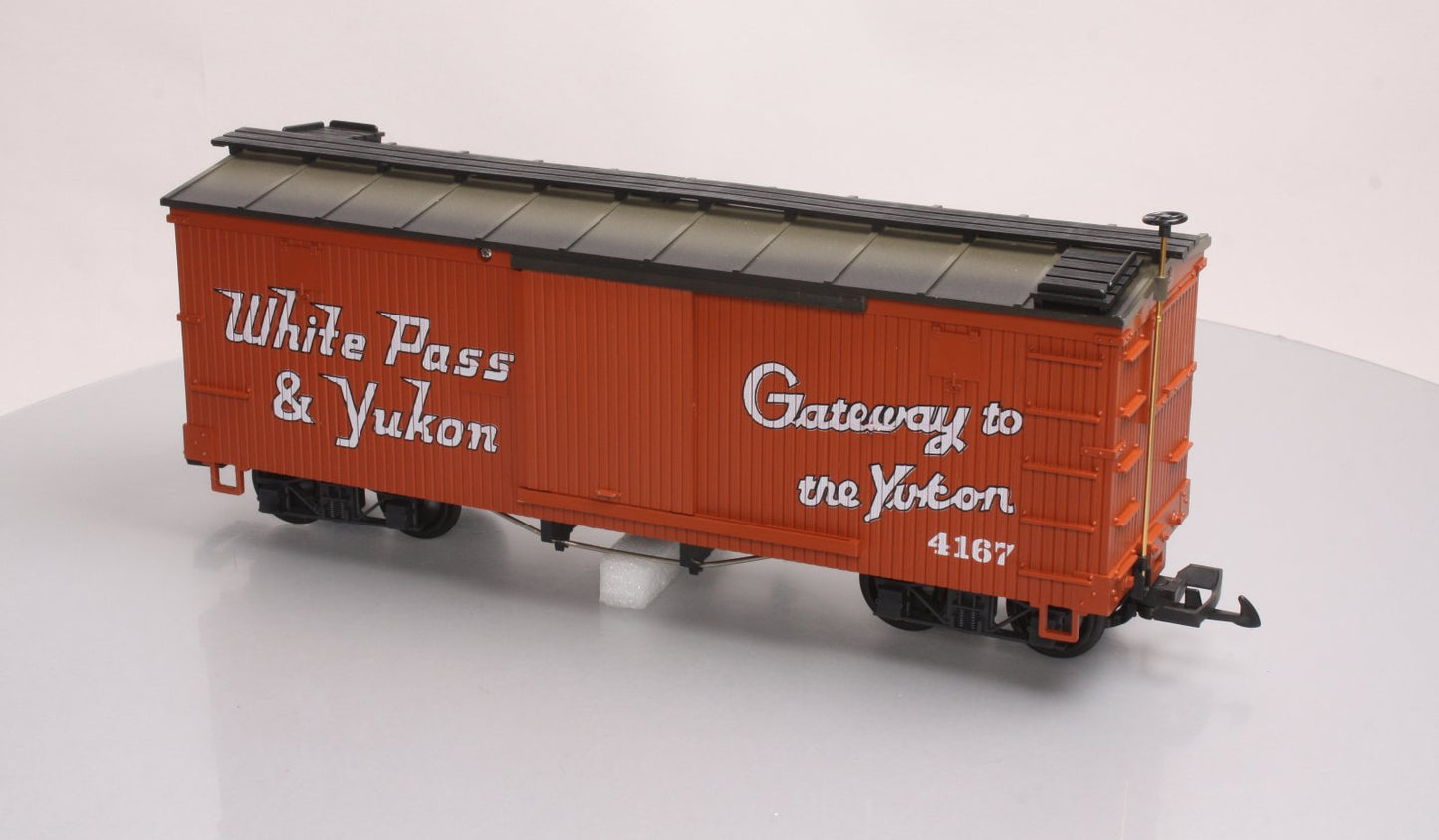 LGB 41675 G Scale White Pass "Gateway to the Yukon" Boxcar #742