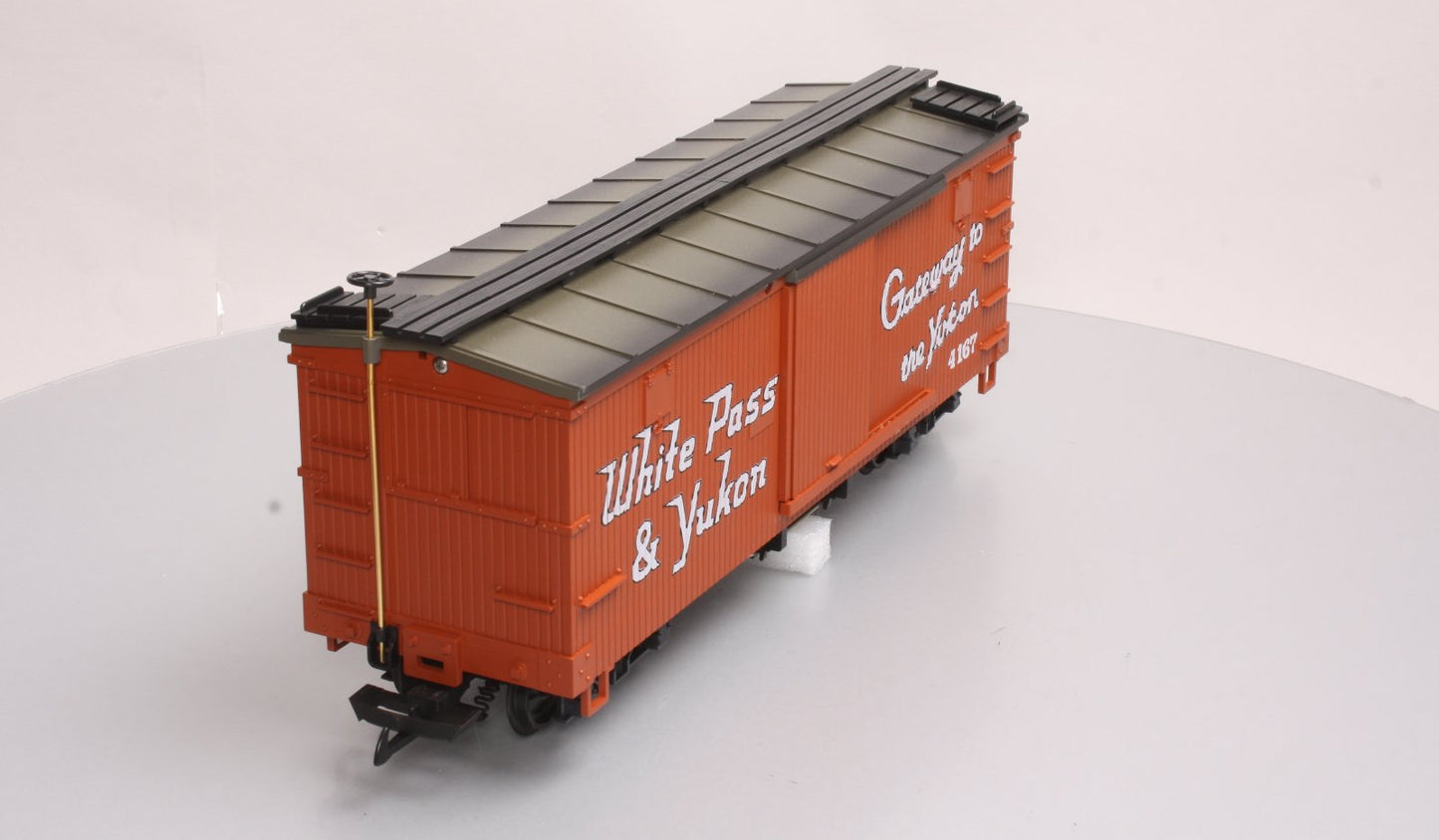 LGB 41675 G Scale White Pass "Gateway to the Yukon" Boxcar #742