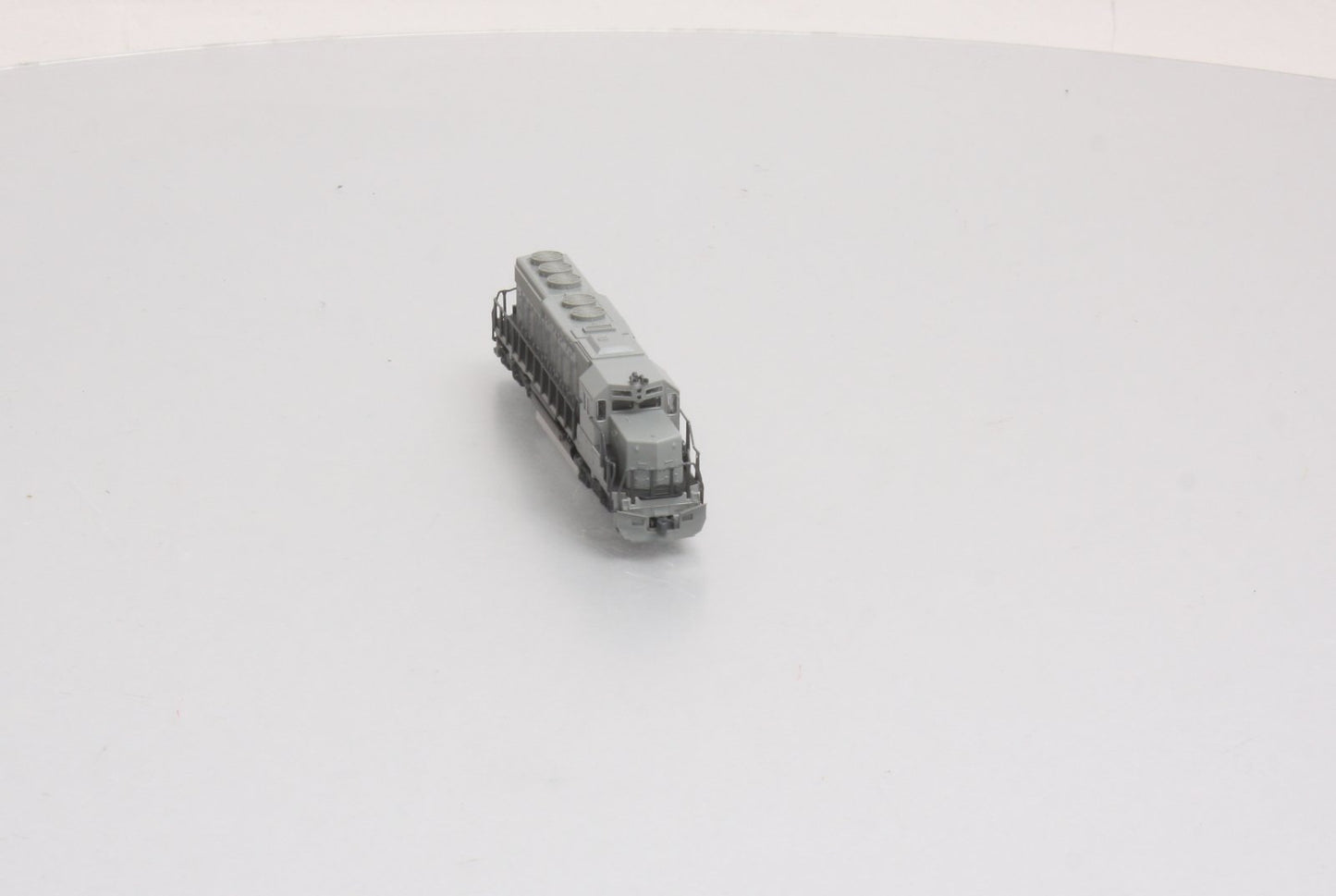 Kato 176-4900 N Scale Undecorated SD40-2 "Snoot Nose" Diesel Locomotive