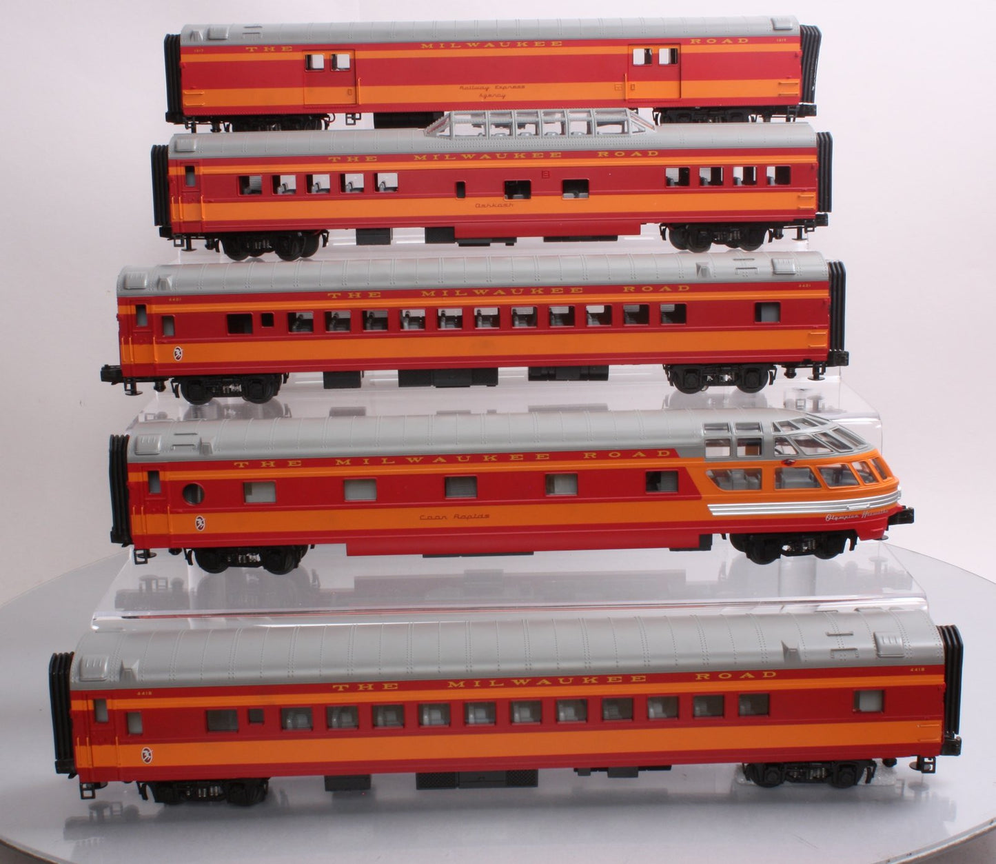 MTH 20-65173 O Milwaukee Road 70' Streamlined Passenger Car Set (Set of 5)