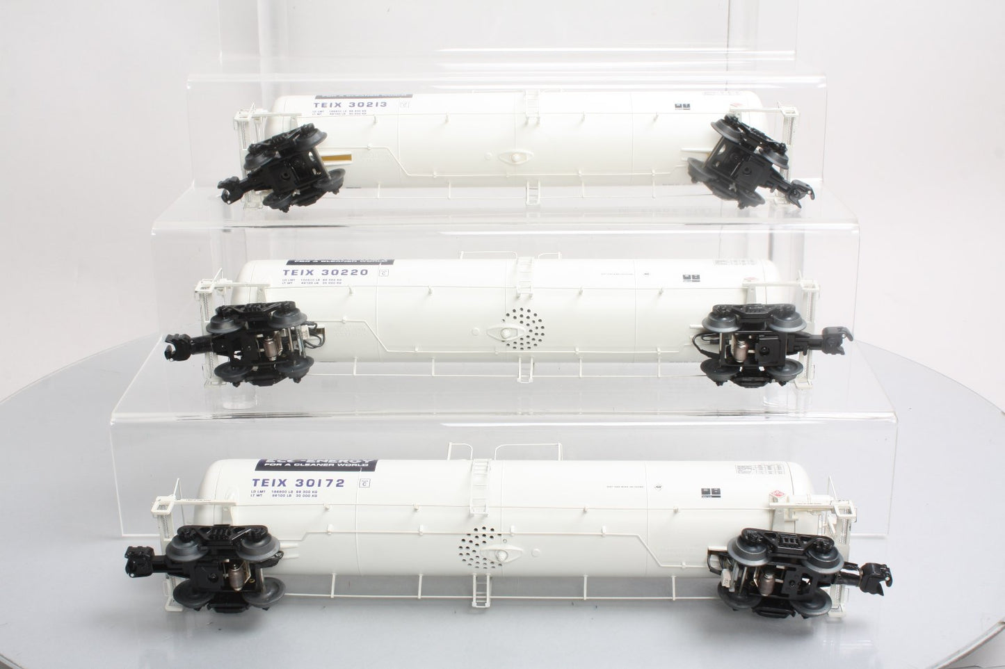 Lionel 6-27410 O VISIONLINE Ethanol Tank Car with Freight Sounds (Set of 3)